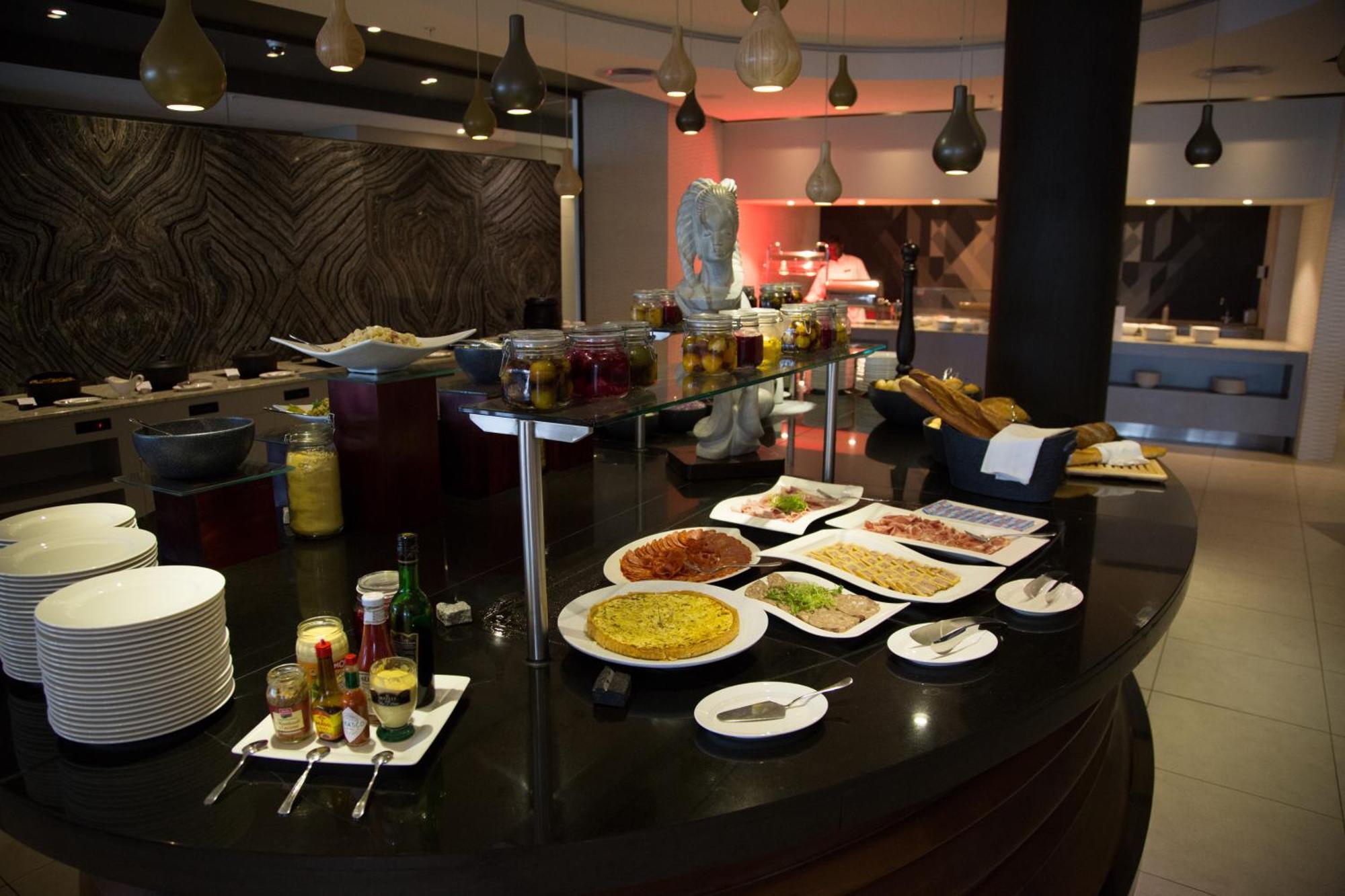Park Inn By Radisson Libreville Buitenkant foto