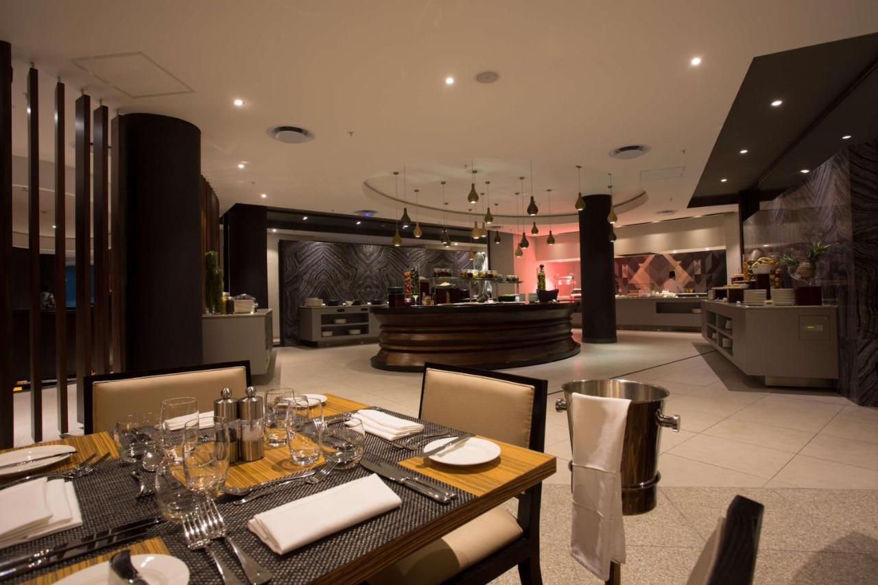 Park Inn By Radisson Libreville Buitenkant foto