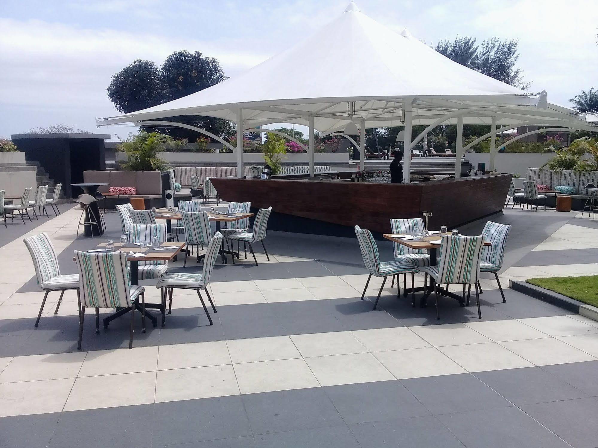 Park Inn By Radisson Libreville Buitenkant foto